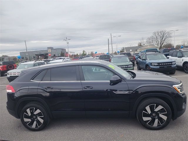 2024 Volkswagen Atlas Cross Sport 2.0T SE Technology