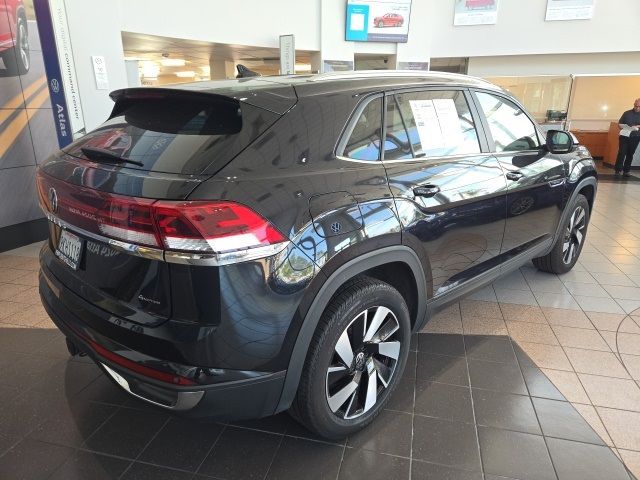 2024 Volkswagen Atlas Cross Sport 2.0T SE Technology