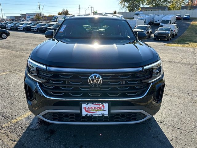 2024 Volkswagen Atlas Cross Sport 2.0T SE Technology