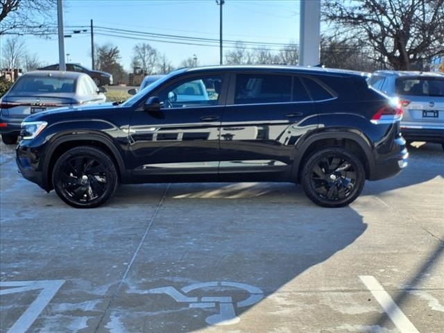 2024 Volkswagen Atlas Cross Sport 2.0T SE Technology