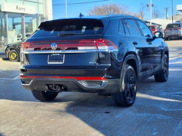 2024 Volkswagen Atlas Cross Sport 2.0T SE Technology