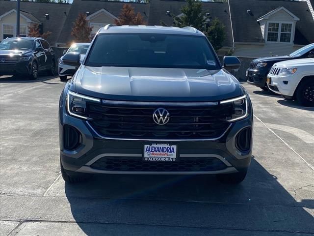 2024 Volkswagen Atlas Cross Sport 2.0T SE Technology