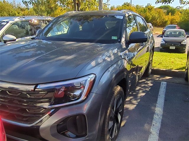 2024 Volkswagen Atlas Cross Sport 2.0T SE Technology