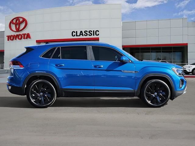 2024 Volkswagen Atlas Cross Sport 2.0T SE Technology