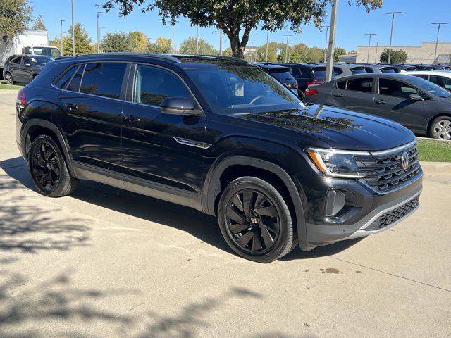 2024 Volkswagen Atlas Cross Sport 2.0T SE Technology