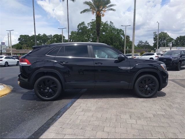 2024 Volkswagen Atlas Cross Sport 2.0T SE Technology