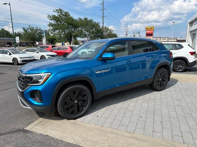 2024 Volkswagen Atlas Cross Sport 2.0T SE Technology