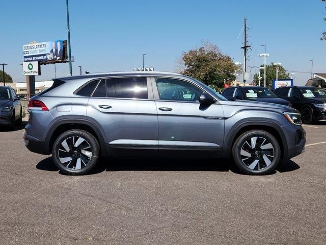 2024 Volkswagen Atlas Cross Sport 2.0T SE Technology