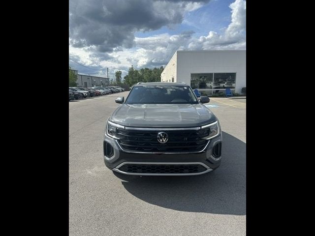 2024 Volkswagen Atlas Cross Sport 2.0T SE Technology