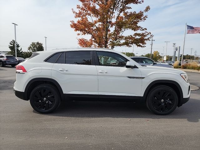 2024 Volkswagen Atlas Cross Sport 2.0T SE Technology