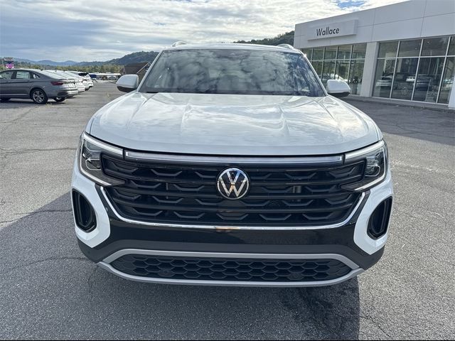 2024 Volkswagen Atlas Cross Sport 2.0T SE Technology