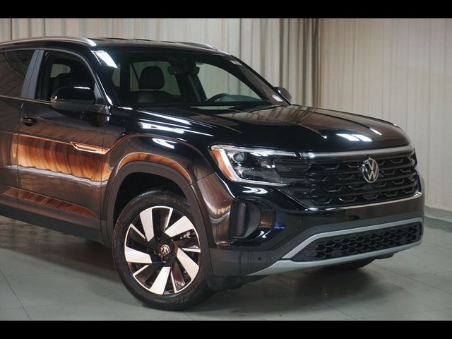 2024 Volkswagen Atlas Cross Sport 2.0T SE Technology