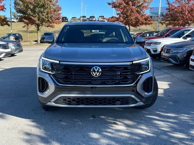 2024 Volkswagen Atlas Cross Sport 2.0T SE Technology