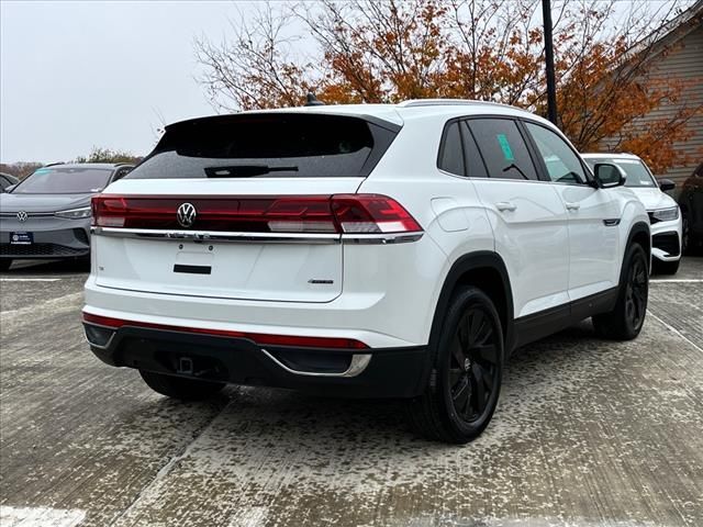 2024 Volkswagen Atlas Cross Sport 2.0T SE Technology