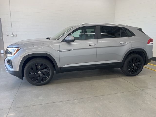 2024 Volkswagen Atlas Cross Sport 2.0T SE Technology