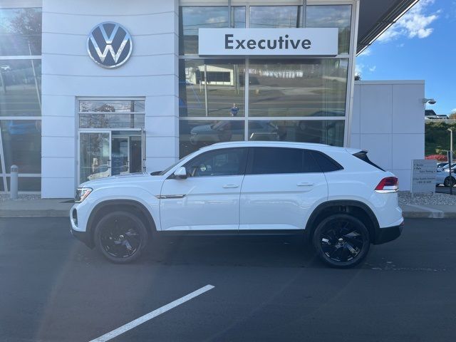 2024 Volkswagen Atlas Cross Sport 2.0T SE Technology