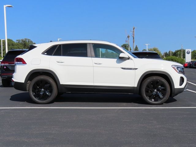 2024 Volkswagen Atlas Cross Sport 2.0T SE Technology