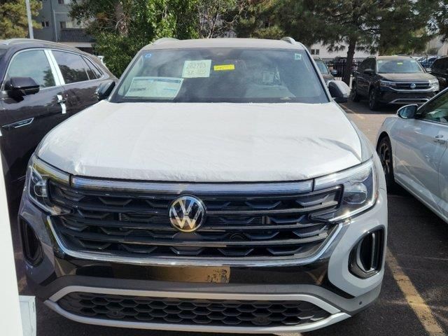 2024 Volkswagen Atlas Cross Sport 2.0T SE Technology