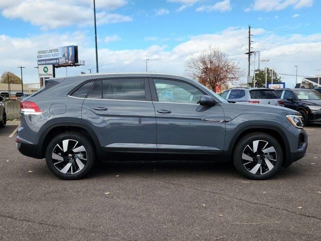 2024 Volkswagen Atlas Cross Sport 2.0T SE Technology