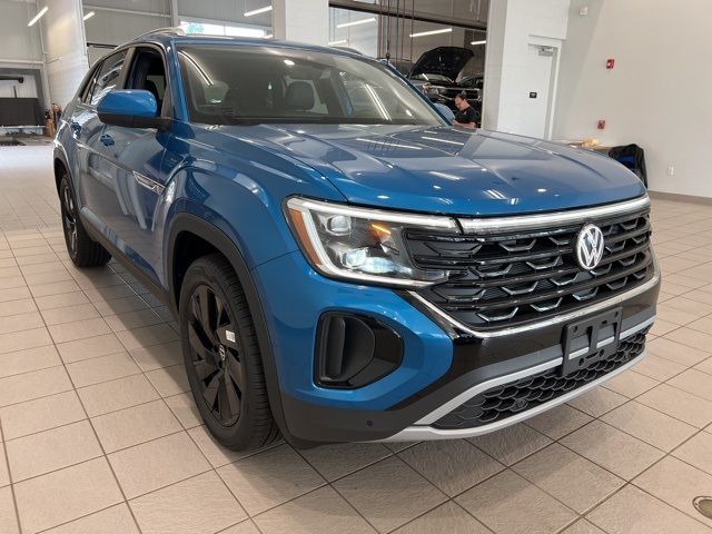 2024 Volkswagen Atlas Cross Sport 2.0T SE Technology