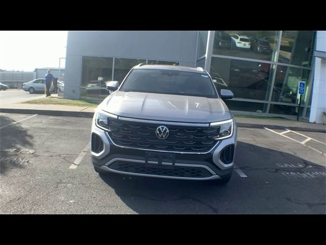 2024 Volkswagen Atlas Cross Sport 2.0T SE Technology