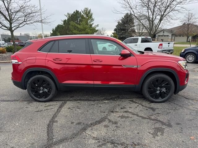 2024 Volkswagen Atlas Cross Sport 2.0T SE Technology