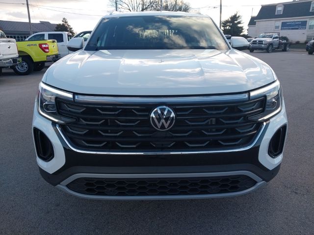 2024 Volkswagen Atlas Cross Sport 2.0T SE Technology