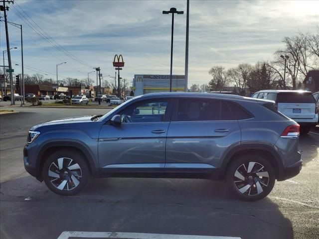 2024 Volkswagen Atlas Cross Sport 2.0T SE Technology