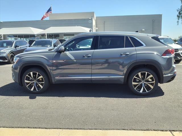 2024 Volkswagen Atlas Cross Sport 2.0T SEL Premium R-Line