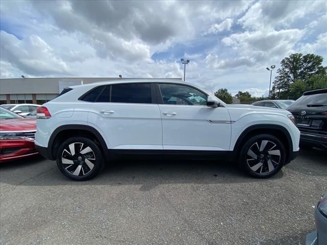 2024 Volkswagen Atlas Cross Sport 2.0T SE Technology