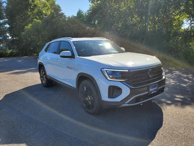 2024 Volkswagen Atlas Cross Sport 2.0T SE Technology