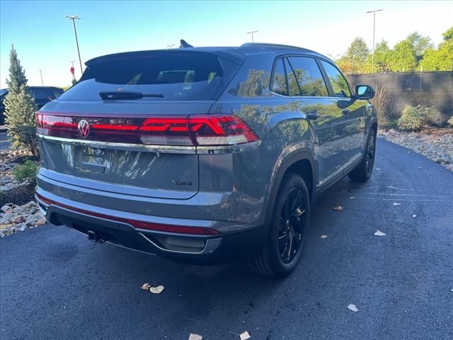 2024 Volkswagen Atlas Cross Sport 2.0T SE Technology