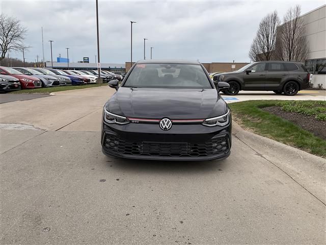 2024 Volkswagen Golf GTI 380 SE