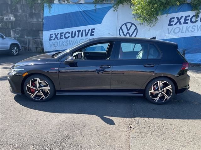 2024 Volkswagen Golf GTI SE