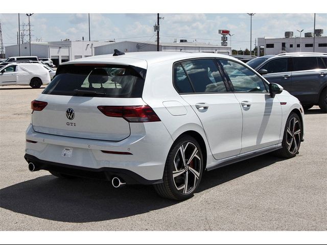 2024 Volkswagen Golf GTI SE