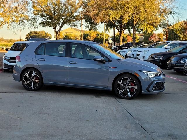 2024 Volkswagen Golf GTI SE