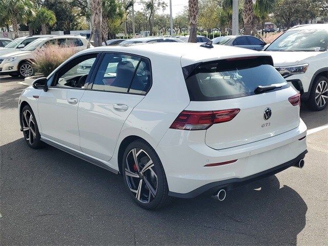 2024 Volkswagen Golf GTI SE