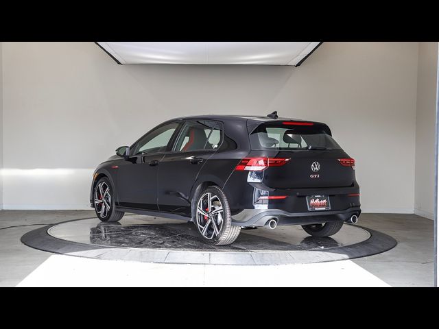 2024 Volkswagen Golf GTI SE