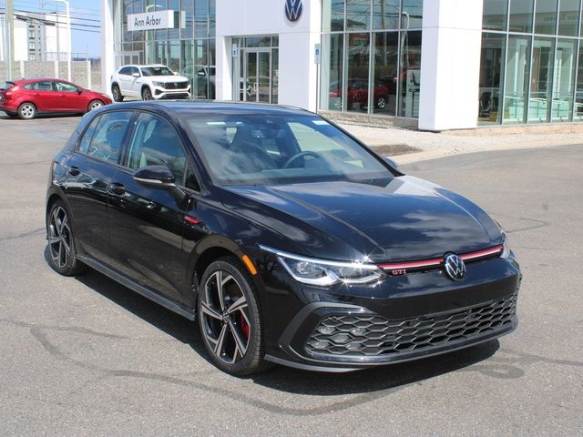 2024 Volkswagen Golf GTI SE