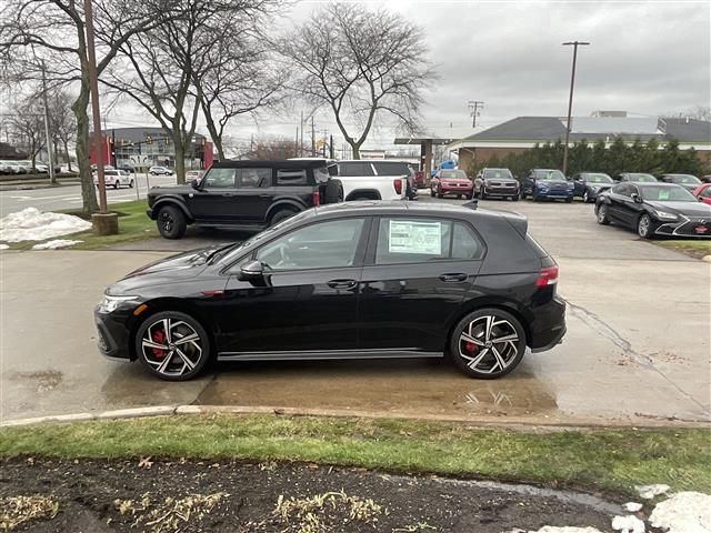 2024 Volkswagen Golf GTI SE