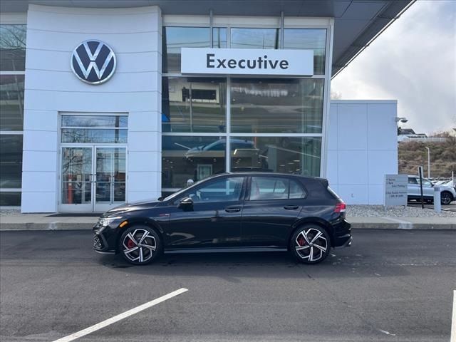 2024 Volkswagen Golf GTI SE