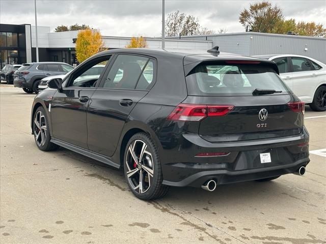 2024 Volkswagen Golf GTI SE