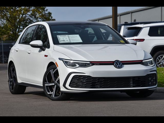 2024 Volkswagen Golf GTI SE