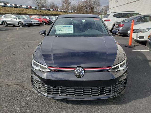 2024 Volkswagen Golf GTI SE