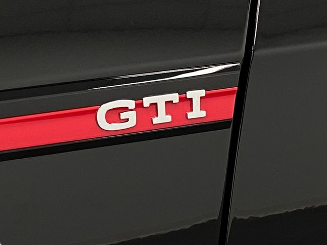 2024 Volkswagen Golf GTI SE