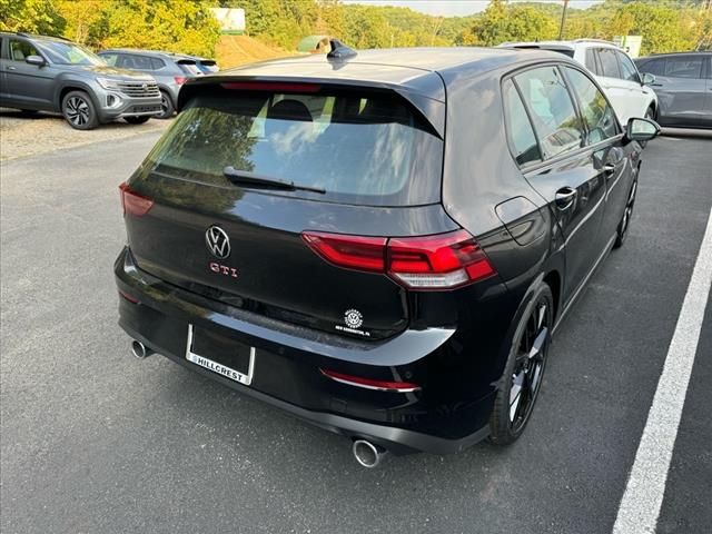 2024 Volkswagen Golf GTI 380 SE