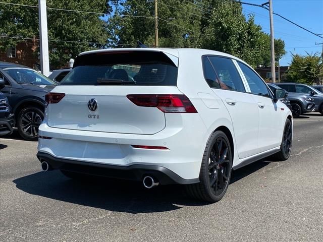 2024 Volkswagen Golf GTI 380 SE