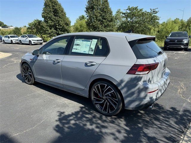 2024 Volkswagen Golf GTI Autobahn