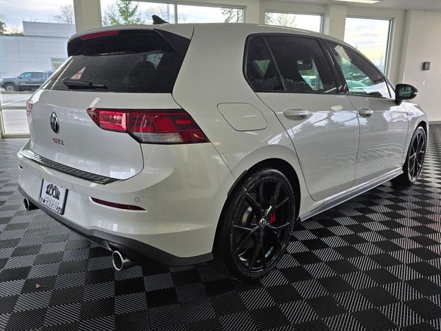 2024 Volkswagen Golf GTI 380 SE