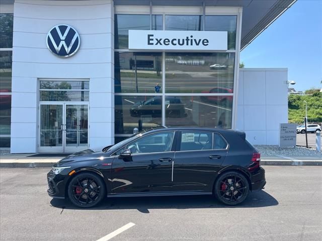 2024 Volkswagen Golf GTI 380 SE